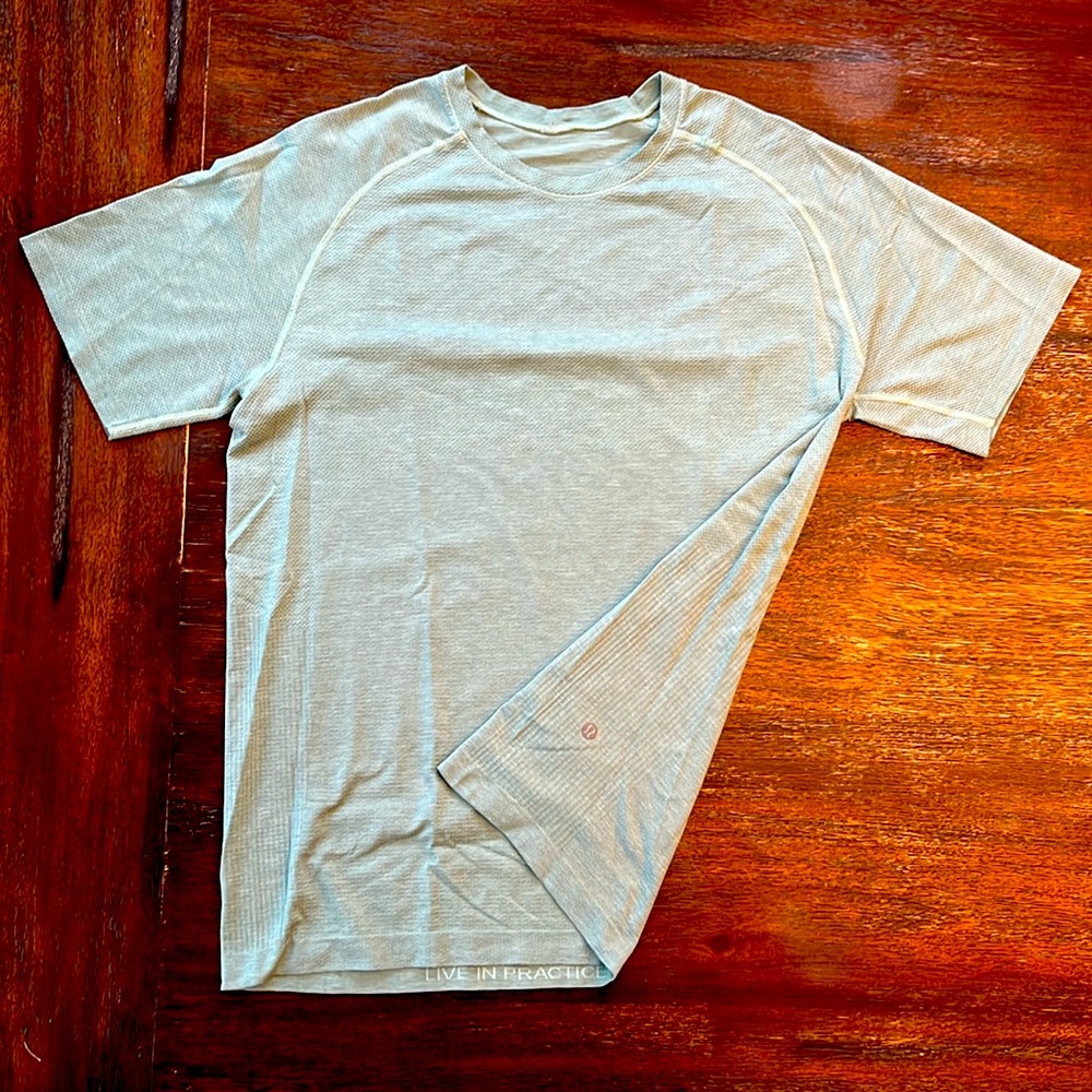 Metal Vent Tech Short Sleeve Shirt L